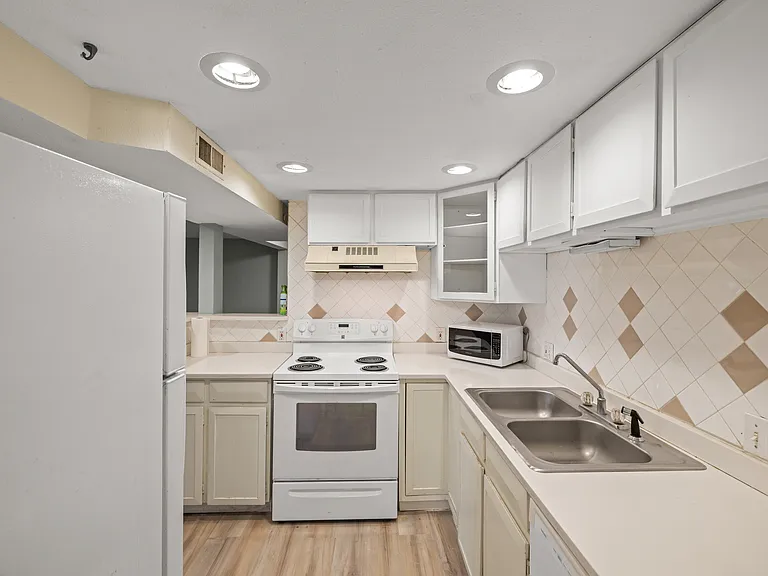 1417 N Quitman St #B-1 — Photo 6