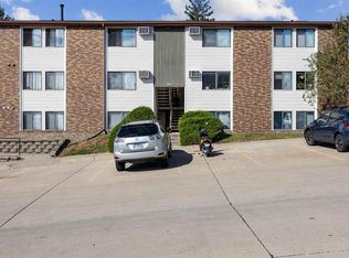 806 Benton Dr APT 34, Iowa City, IA 52246