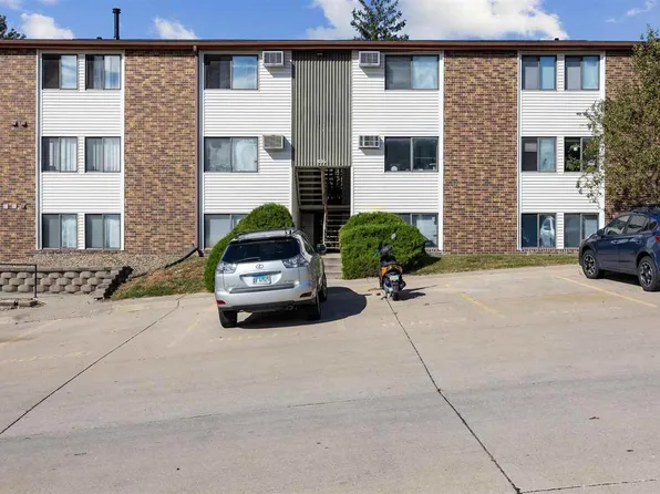 806 Benton Dr APT 34, Iowa City, IA 52246