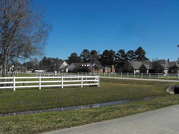 3rd image of 911 Saddle Creek Farms Dr