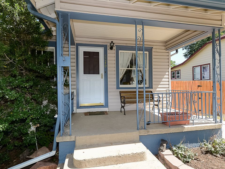 Covered Front Porch