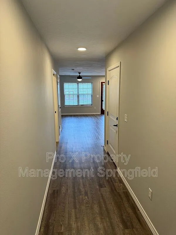 3 bed, 2.5 bath, 1460 sqft, $1,525 — Photo 4