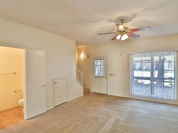 5th image of 18818 N 34th Dr Unit 2