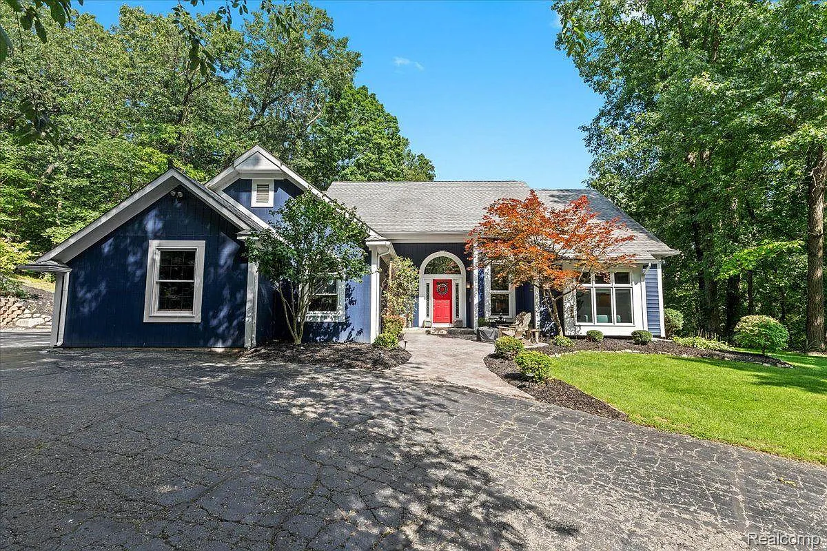 4851 Brighton Oaks Trl photo 1