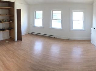 8 Orchard St #3, New London, CT 06320