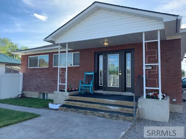 495 N Shilling Ave, Blackfoot, ID 83221