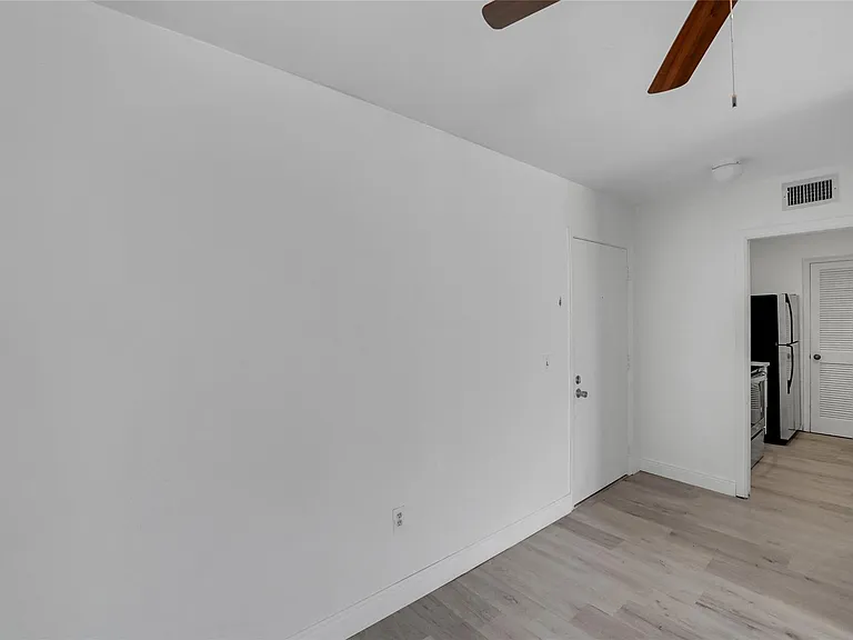 301 Croton Ave #302 — Photo 15