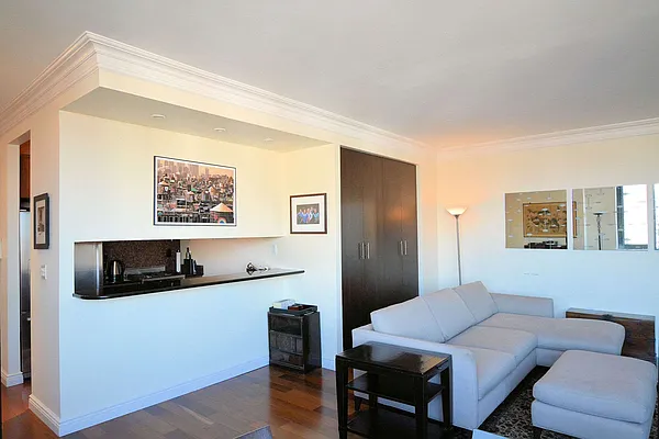 Rented by Brown Harris Stevens | media 38