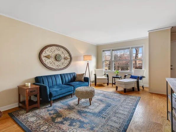 4875 North Santa Monica BOULEVARD, Whitefish Bay, WI 53217