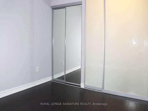 3rd image of 386 Yonge St #5001