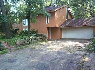 3101 Hawks Haven Tr, Bristol, WI 53532