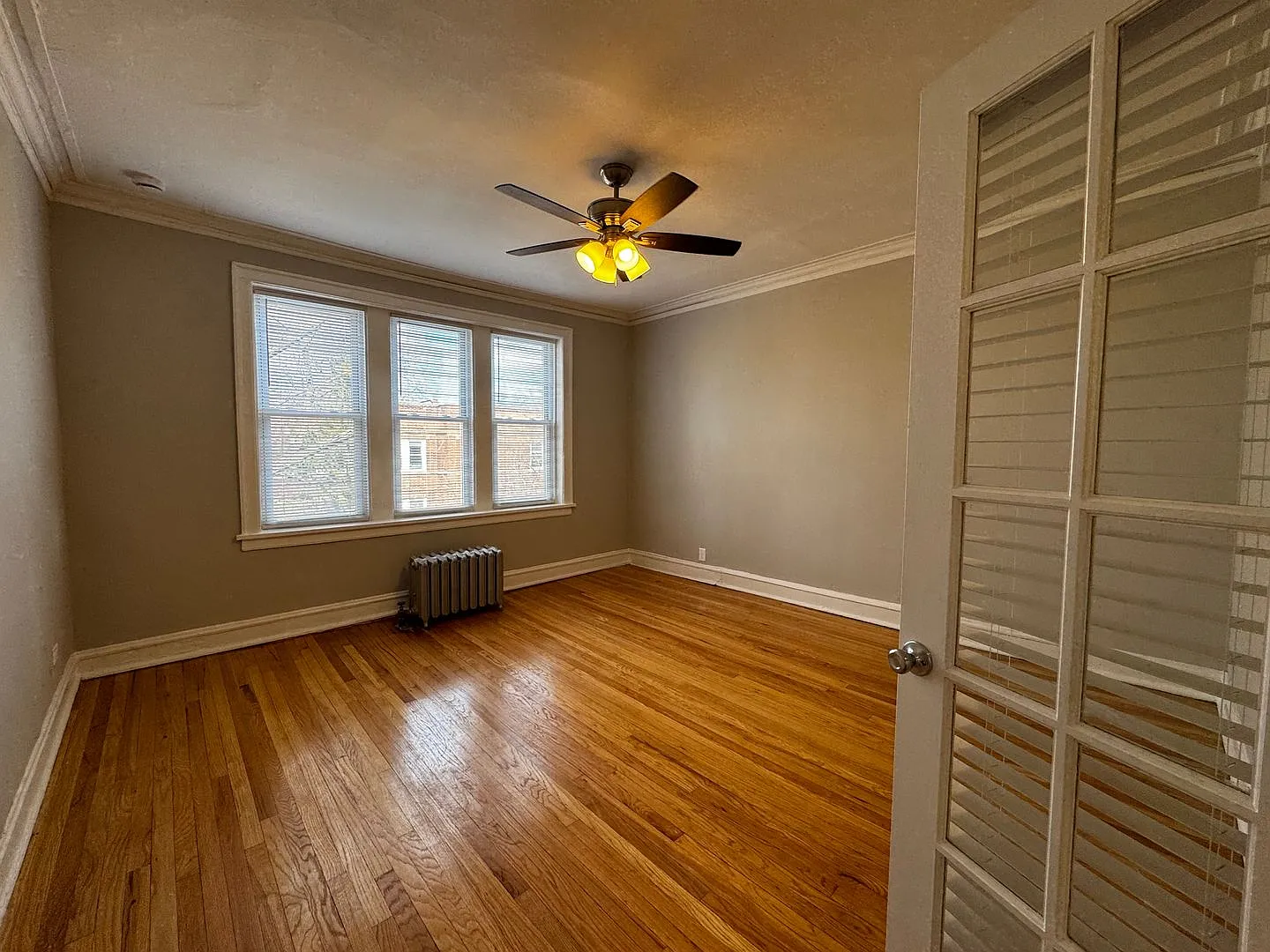 1509 W Schreiber Ave — Photo 4