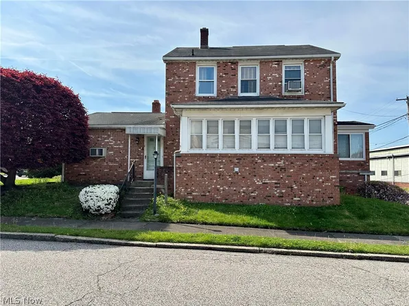 2023 Commerce St, Wellsburg, WV 26070