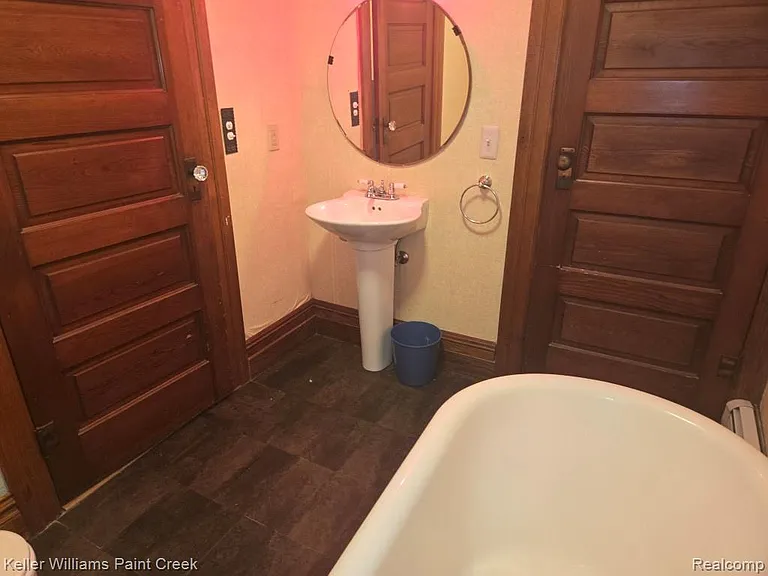 1125 S Long Lake Blvd — Photo 32