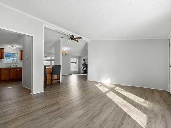 5th image of 52386 Joy Dr