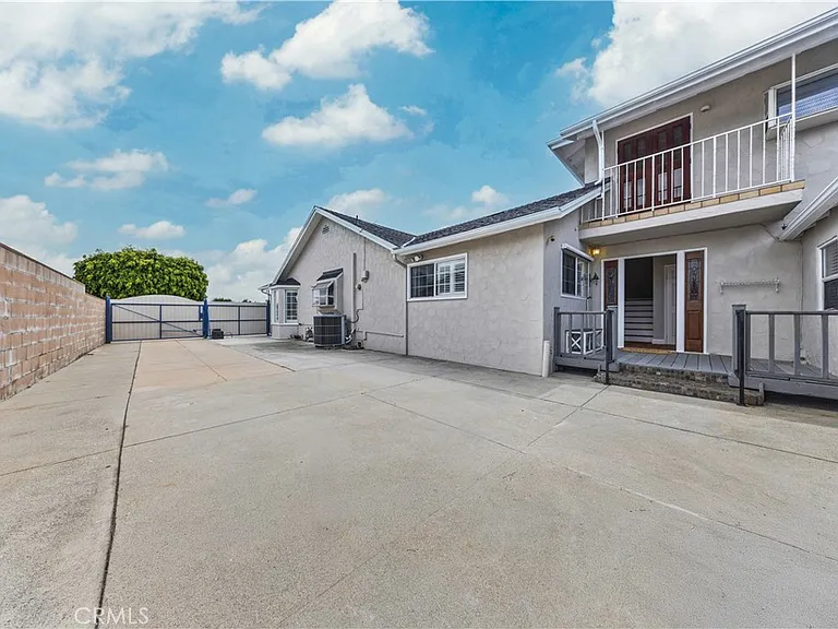 927 Montecito Dr — Photo 39
