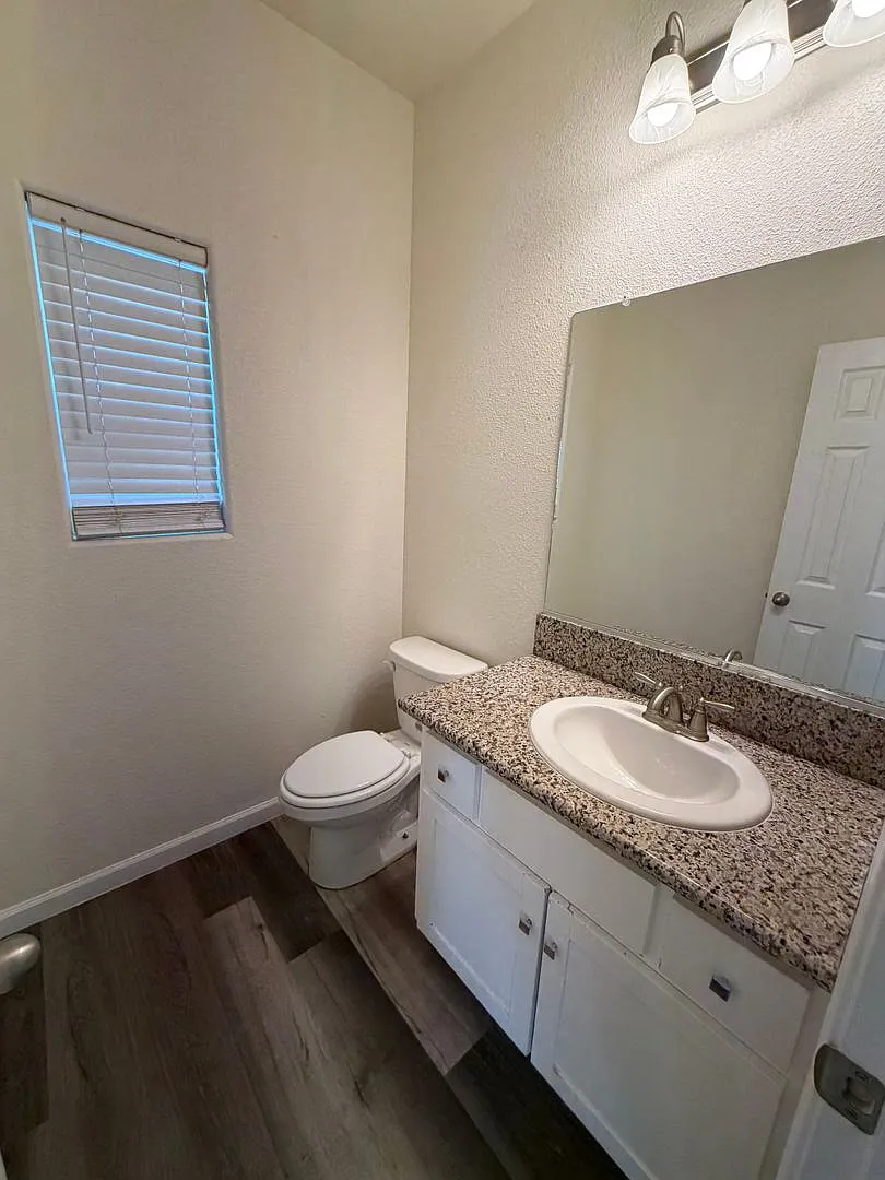 Brand new Merced Home. — Photo 4