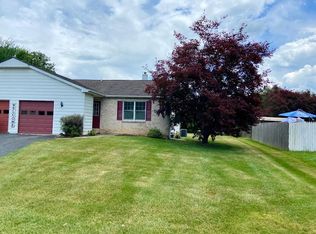 94 Jonathan Dr, Easton, PA 18045