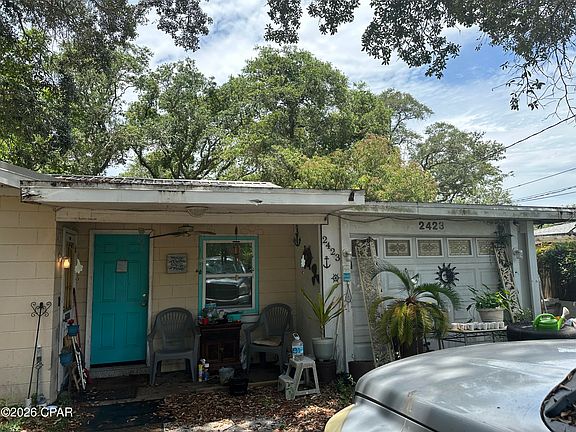 3rd image of 2423 Joan Ave