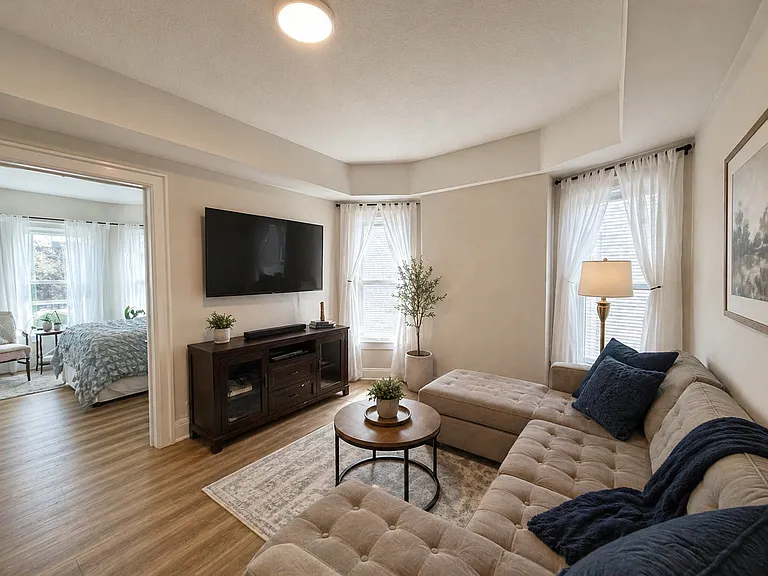 806 Elmwood Ave #2 — Photo 5
