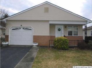 24 Davenport Rd W, Toms River, NJ 08757