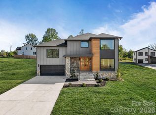 742 New Hope Rd, Flat Rock, NC 28731