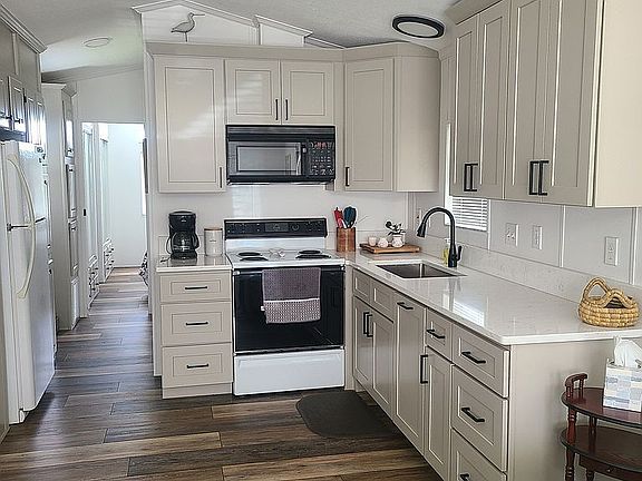 3rd image of 45 Skipjack Dr