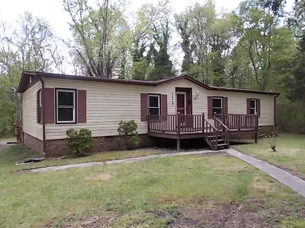 1518 Mount Cross Rd, Danville, VA 24540