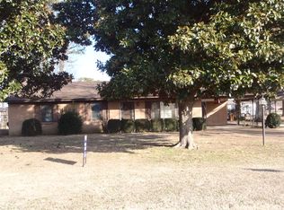 212 Combs St, Tuckerman, AR 72473