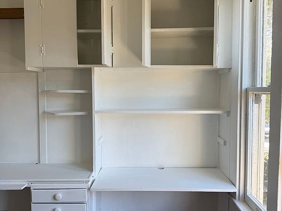 3rd image of 1134 Garden St