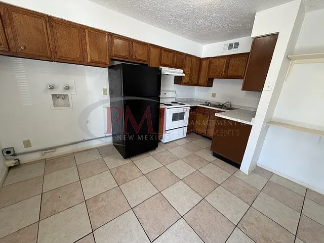2238 Carreon Drive #4 — Photo 8