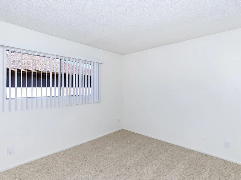 Buena La Vista Apartment Homes — Photo 57
