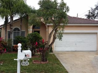 6420 Suntree Ct, Greenacres, FL 33413