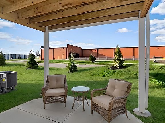 5th image of 890 Walton Terrace Dr #11-202