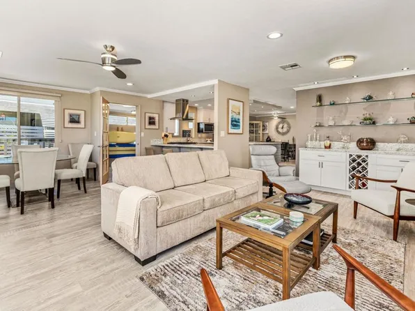 7232 Santa Barbara St #318, Carlsbad, CA 92011