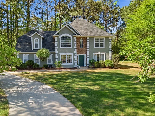 57 Biltmore Cir, Sharpsburg, GA 30277