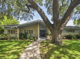 215 Glentower Dr, Castle Hills, TX 78213