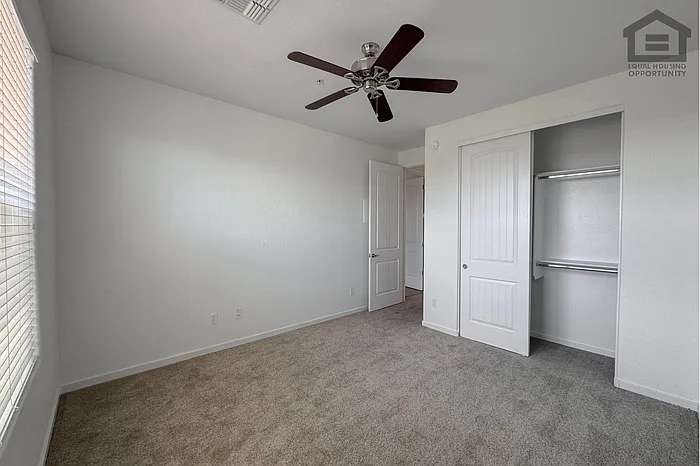 10260 E White Feather Ln #2015 — Photo 16