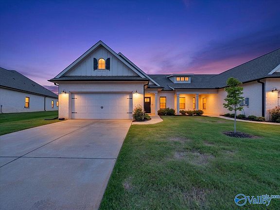 2nd image of 134 Clift Farm Dr