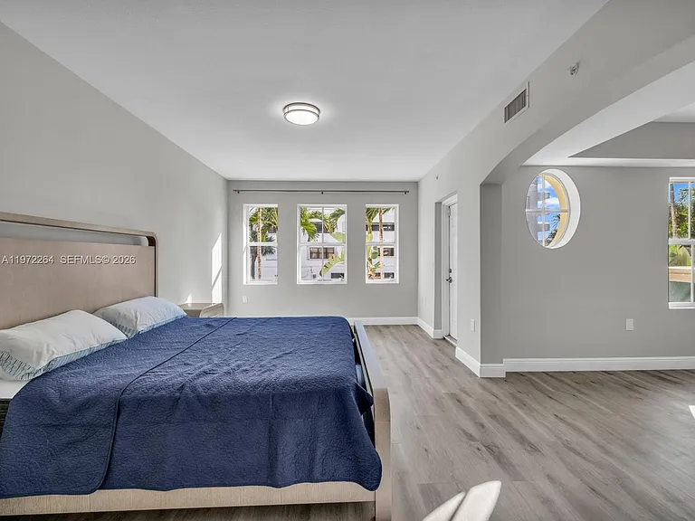 2051 SE 3rd St #Townhouse 11 — Photo 34