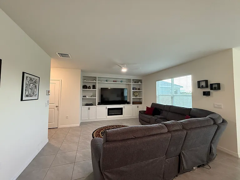 3521 Maple Grove Way — Photo 6