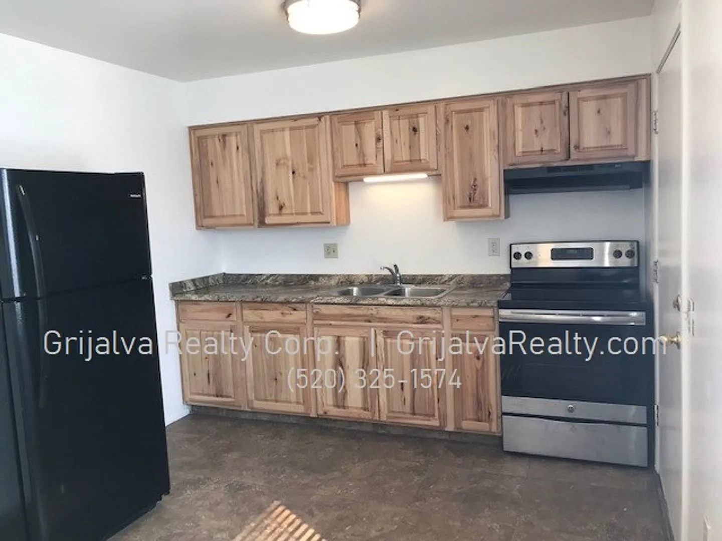 2709 N. Fair Oaks Maintenance — Photo 4