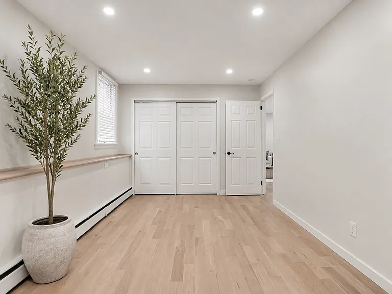 1/2 Oakwood Ave — Photo 19