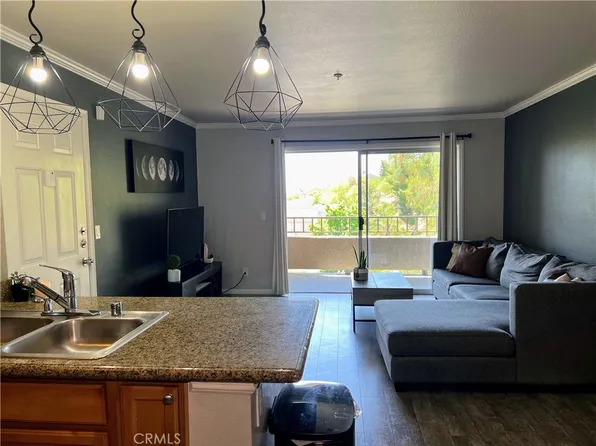 1001 La Terraza Cir Unit 206, Corona, CA 92879