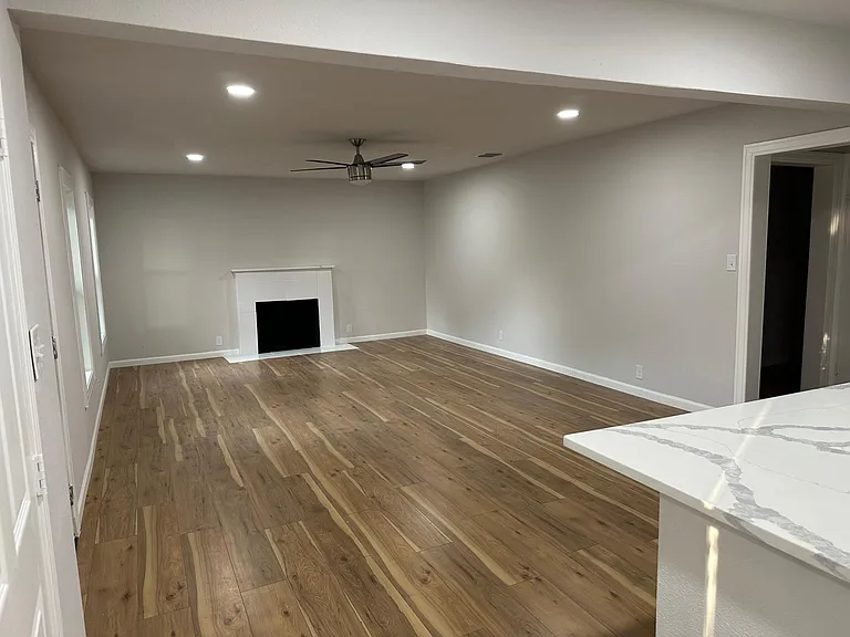 1008 Commerce Dr — Photo 14