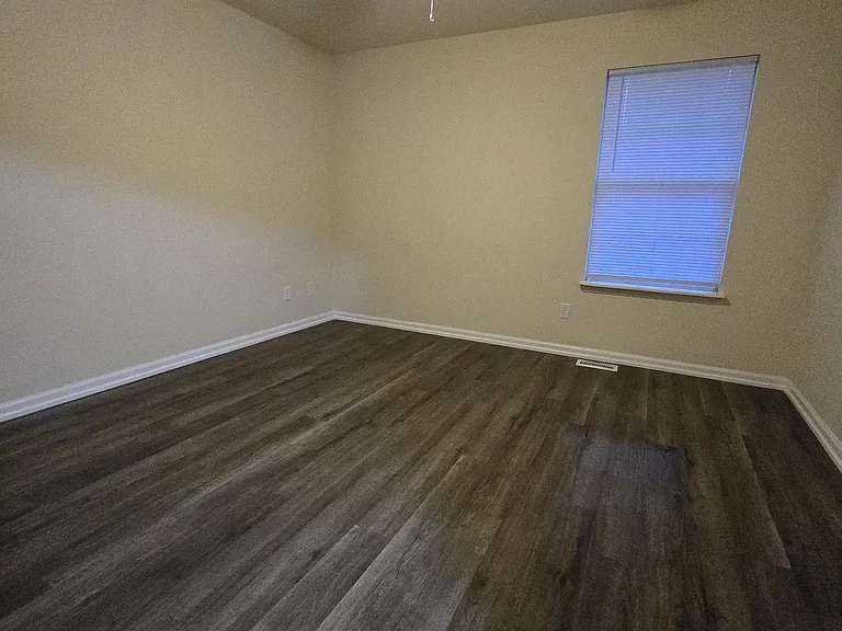5505 Volunteer Dr — Photo 11