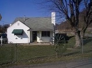 1 Cloverleaf Cir, Charleston, WV 25306