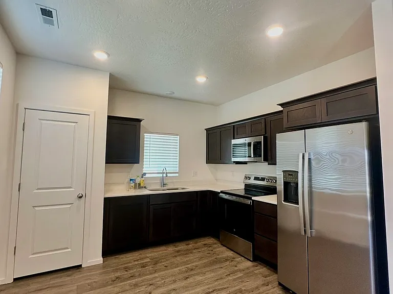 5282 E Norma Ave — Photo 4