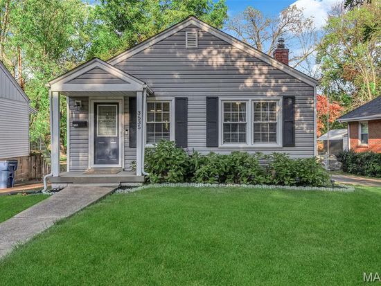 3535 San Jose Ln, Saint Ann, MO 63074