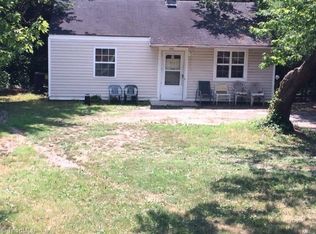 1212 Lolly Ln, Greensboro, NC 27405